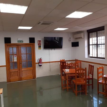 Hostal Extrelucia Calzadilla Екстериор снимка