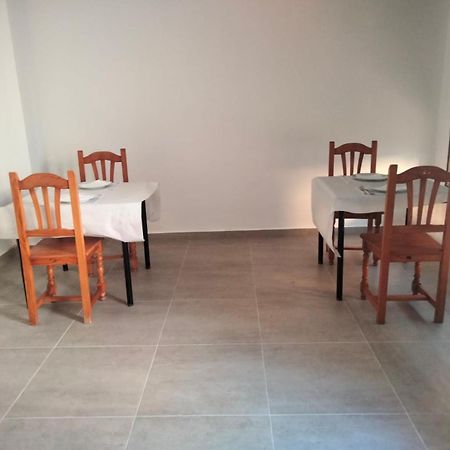 Hostal Extrelucia Calzadilla Екстериор снимка