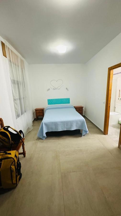 Hostal Extrelucia Calzadilla Екстериор снимка